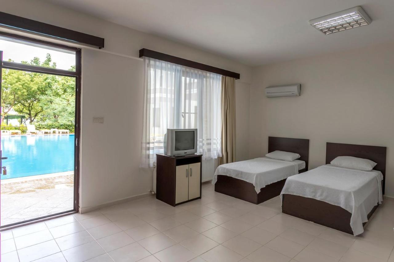 Troas Beach Hotel Tavakli Екстер'єр фото