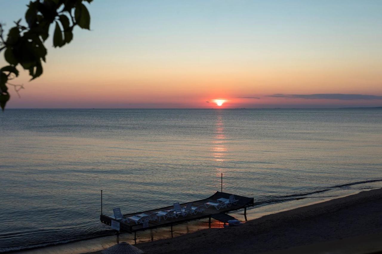 Troas Beach Hotel Tavakli Екстер'єр фото